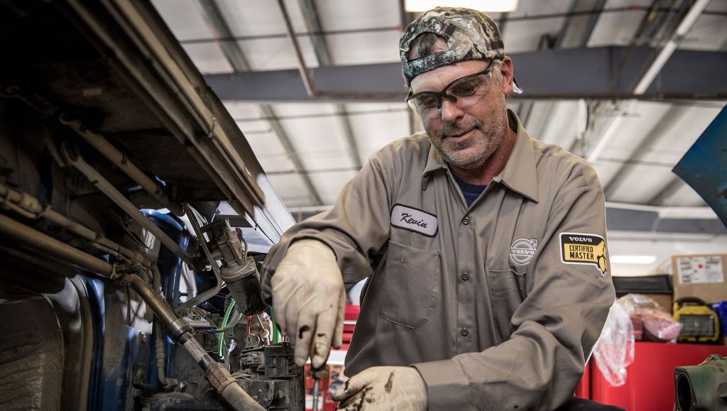 Volvo Trucks Expands Advanced Diesel Technician Training Focus with New Technical College Partnerships 