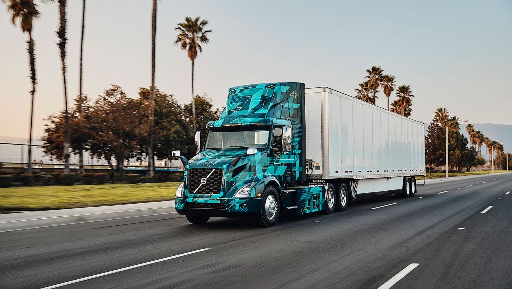 Volvo Trucks in North America demonstrate electric heavy duty trucks