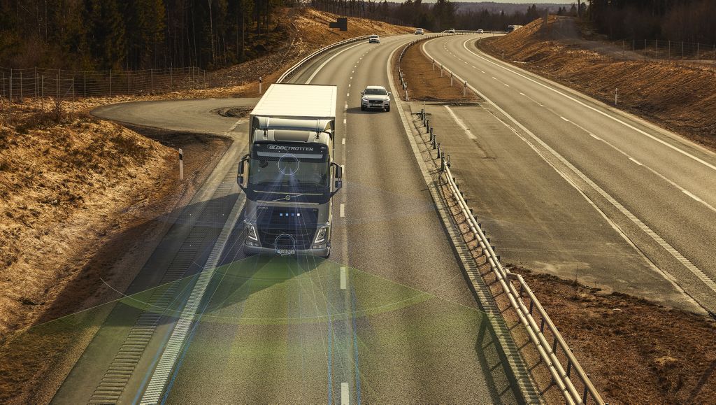 Volvo Trucks Argentina incorpora los más altos sistemas de seguridad, ahora de serie.