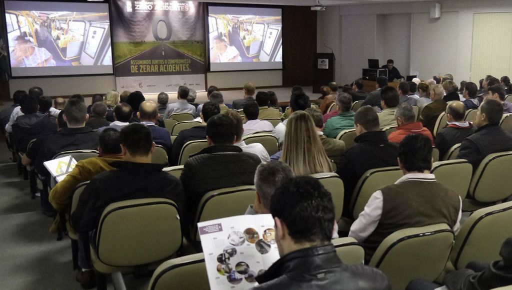 Seminário Zero Acidentes Discute Desafios do Transporte Rodoviário | Mobilidade Volvo