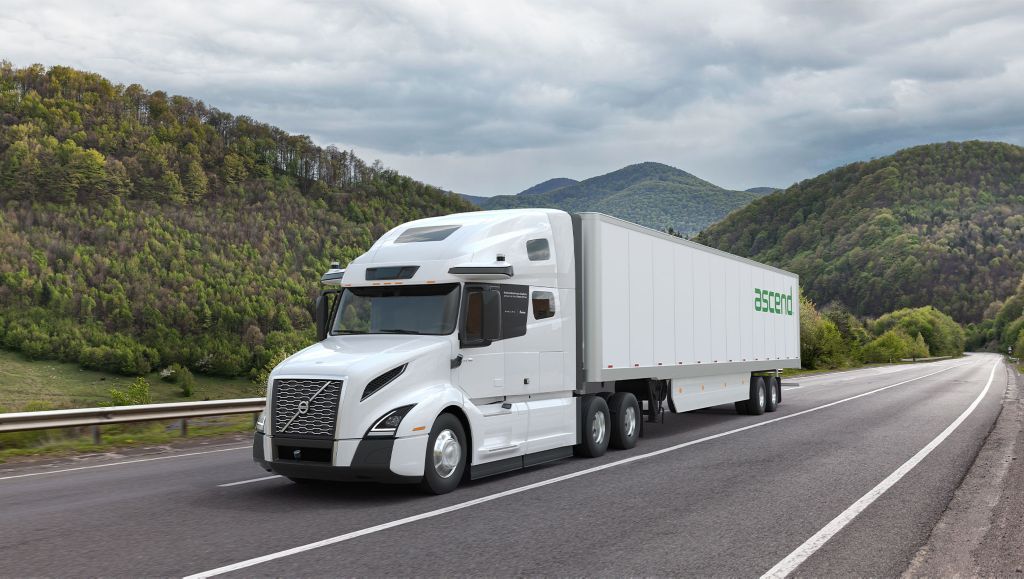 Volvo VNL autonomous truck with Ascend trailer driving on highway