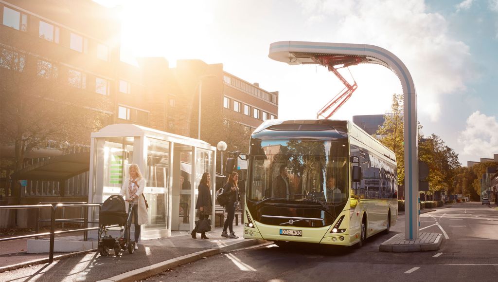 Volvo wraz z grupą europejskich producentów autobusów elektrycznych ustanawia jednolite interfejsy ładowania