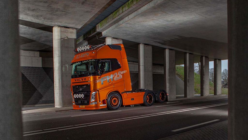 Volvo FH 25 Year Special Edition voor E.J. Luth Transport