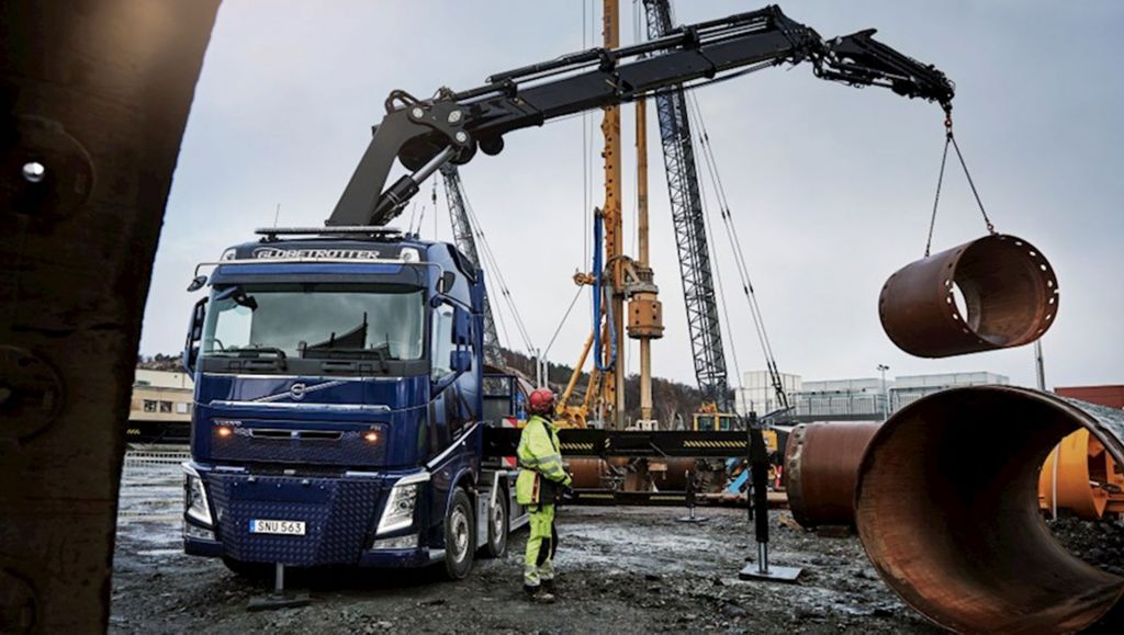 Volvo FMX-420 8x4 rigid tippers