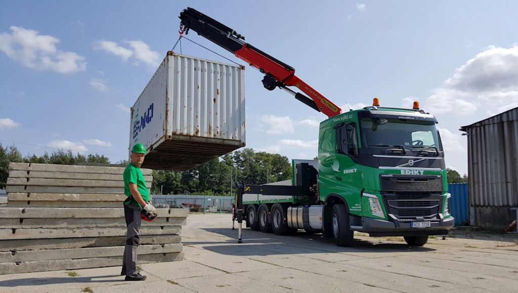 Společnost EDIKT, a.s. je moderní ryze česká firma, nyní s novým vozidlem Volvo FH ve flotile