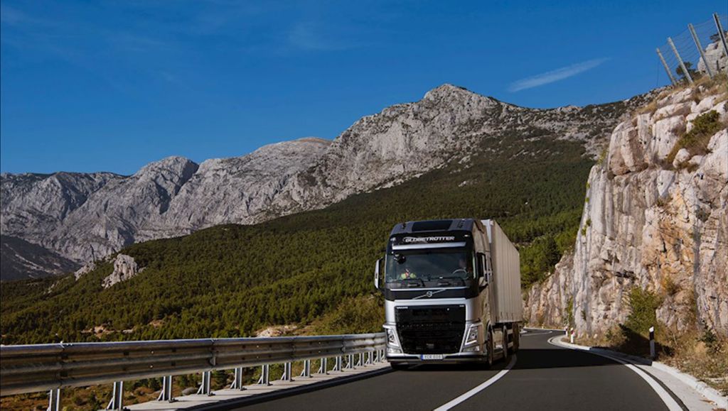 Volvo Trucks se réjouit des nouvelles exigences de déclaration relatives à la consommation de carburant et aux émissions de CO2 des camions