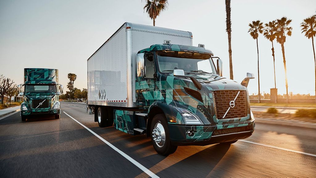 Volvo Trucks North America Demonstrates Pilot All-Electric VNR Models as Part of Volvo LIGHTS Innovation Showcase