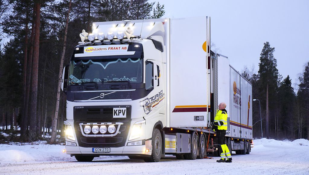 Guldstadens Volvo FH med I-Save