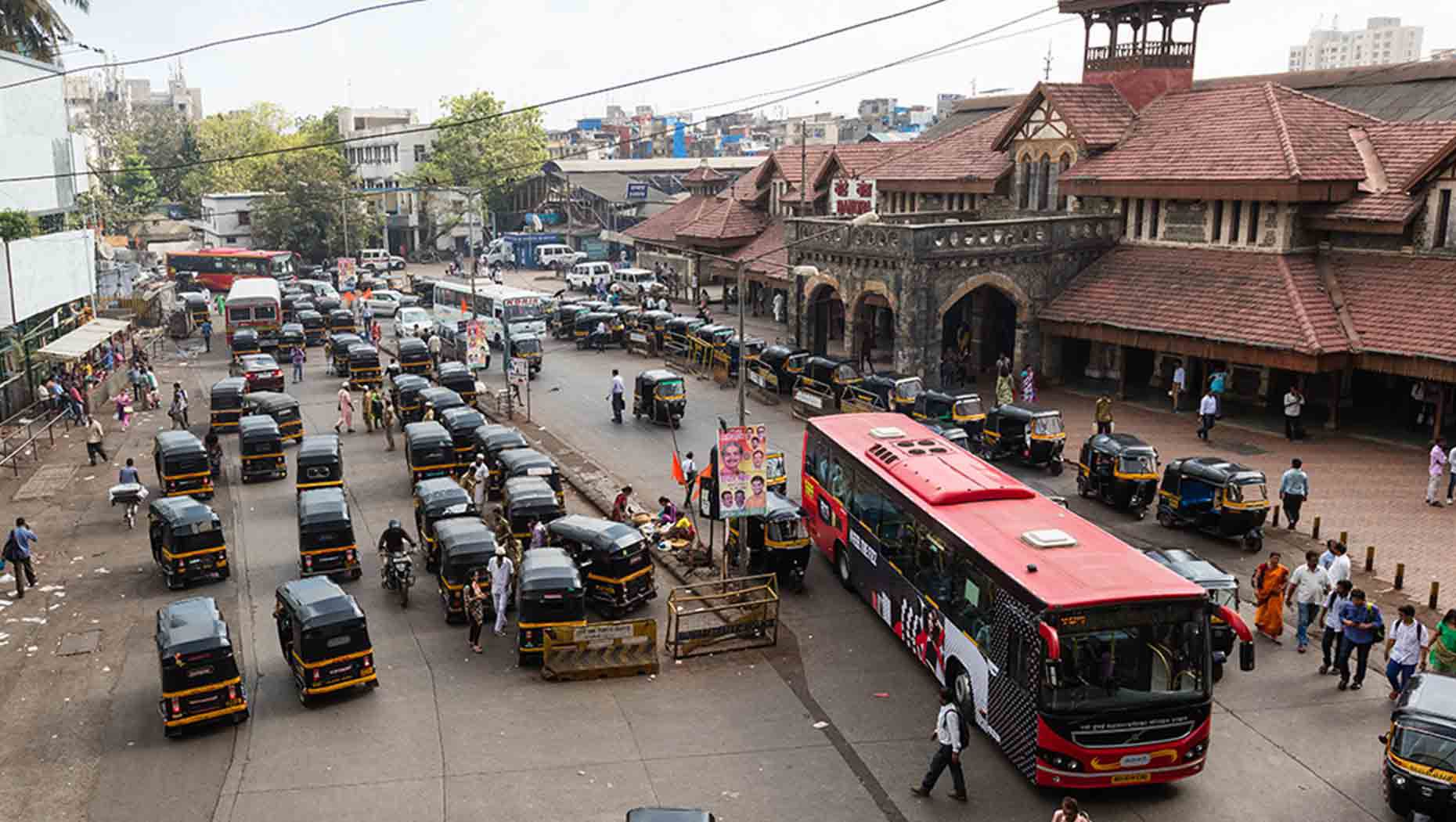 Volvo-group-joins-hands-with-wef-road-safety-partnership-in-india