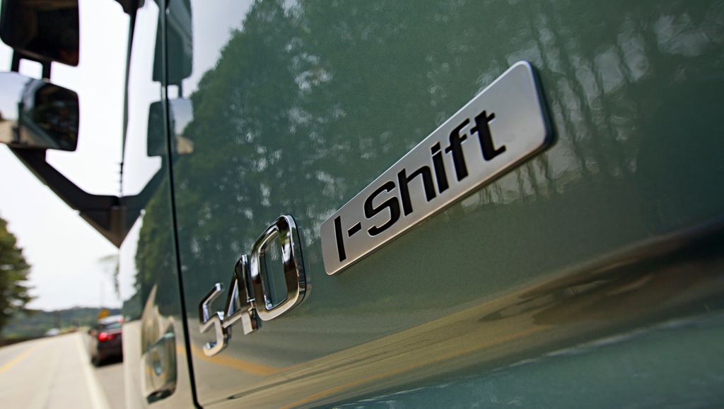 Volvo atinge a marca de 100 mil caixas I-Shift produzidas no Brasil