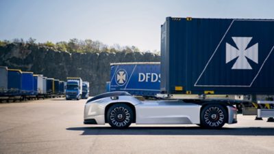 Vera transporting a DFDS container at the port