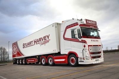 Stuart Harvey Transport has taken delivery of a high specification Volvo FH 500 with I-Save Globetrotter XL 6x2 tractor unit.