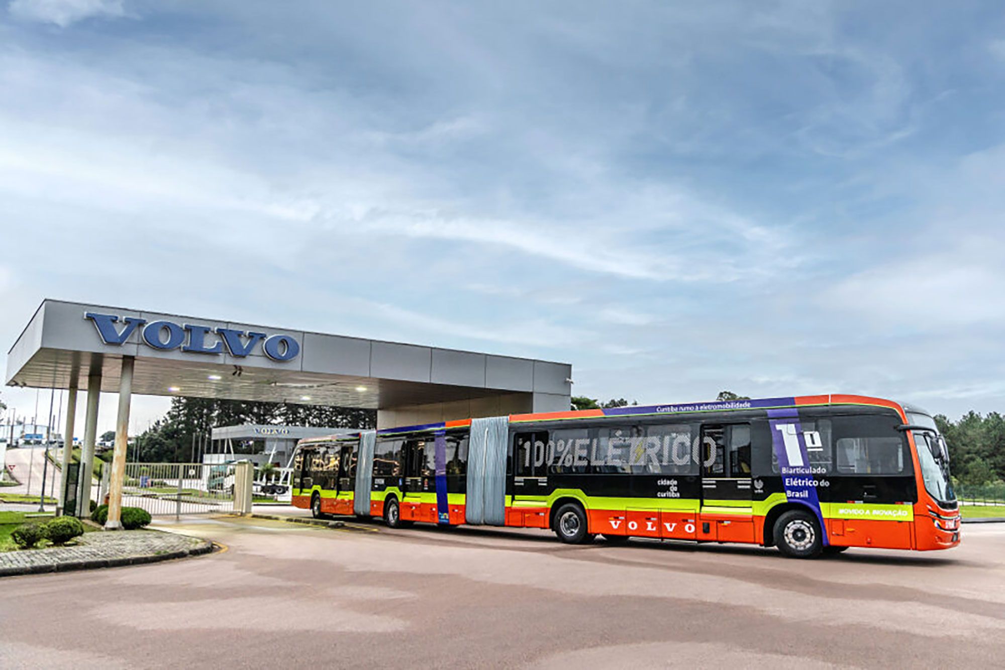 An electric bi-articulated Volvo bus