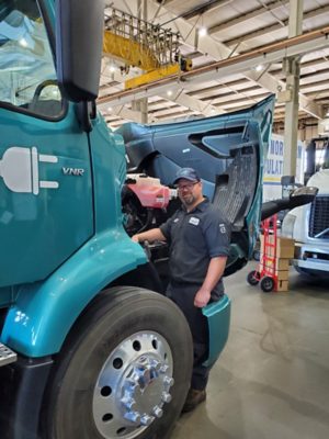 Expressway Trucks Becomes First Volvo Trucks Certified EV Dealer in Ontario, Canada