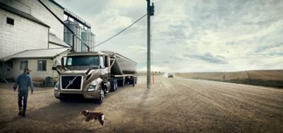 Volvo Trucks’ new collaboration with the Center for Pet Safety