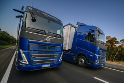 Caminhão Volvo na estrada | Grupo Volvo