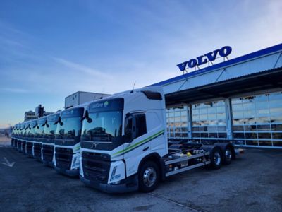 Cette livraison souligne la collaboration étroite et fructueuse entre Volvo Trucks et l'entreprise de logistique suisse railCare AG, une filiale détenue à 100 % par Coop.