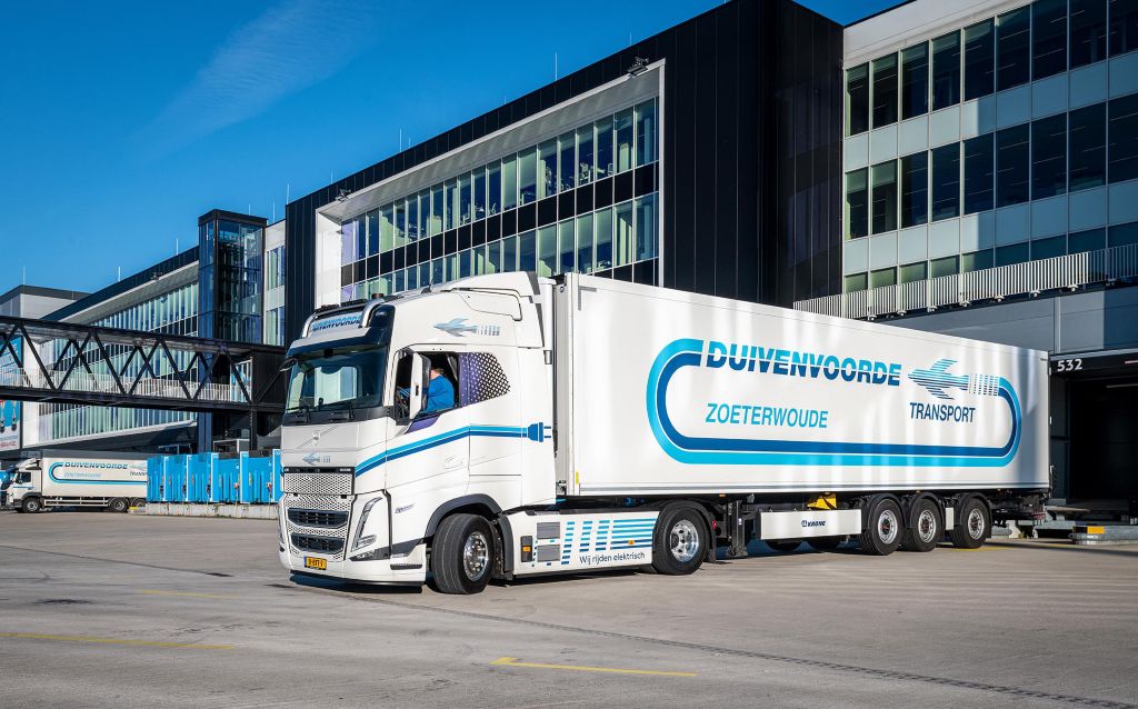 Volvo FH Electric voor Duivenvoorde Transport 