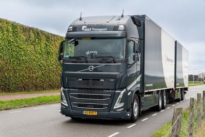 Royal Den Hartogh Logistics zet in op brandstofbesparing met Volvo FH Aero-trekkers