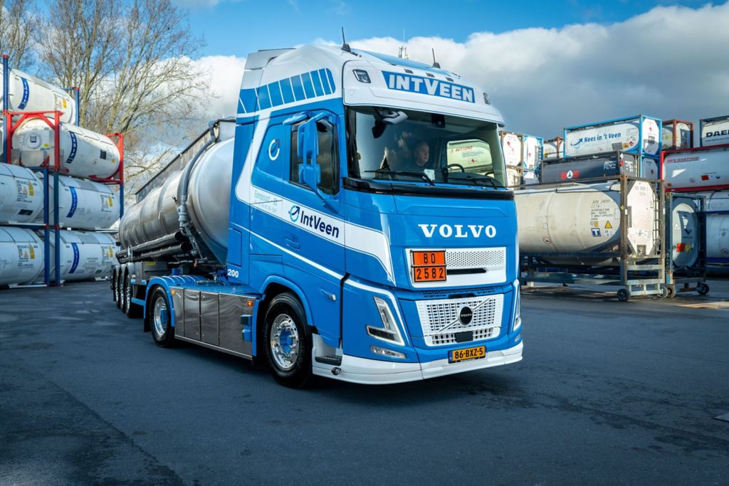200ste truck voor IntVeen Tanktransporten is een Volvo FH Aero