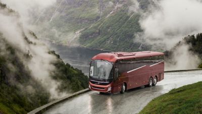 Volvo Bussar har skrivit en avsiktsförklaring med den ledande påbyggaren Sunsundegui om att tillverka karosser på licens för Volvo 9700 och Volvo 9900. 