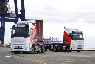 Volvo FH Aero - Infinity Container Logistics