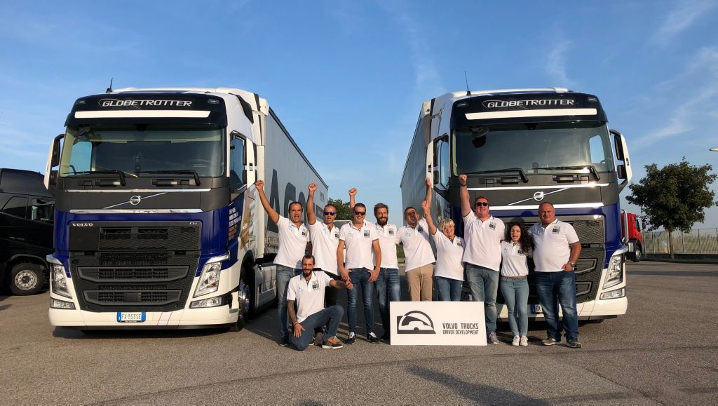I primi Dieci Ambassador di Volvo Trucks provano in anteprima FH con I-Save