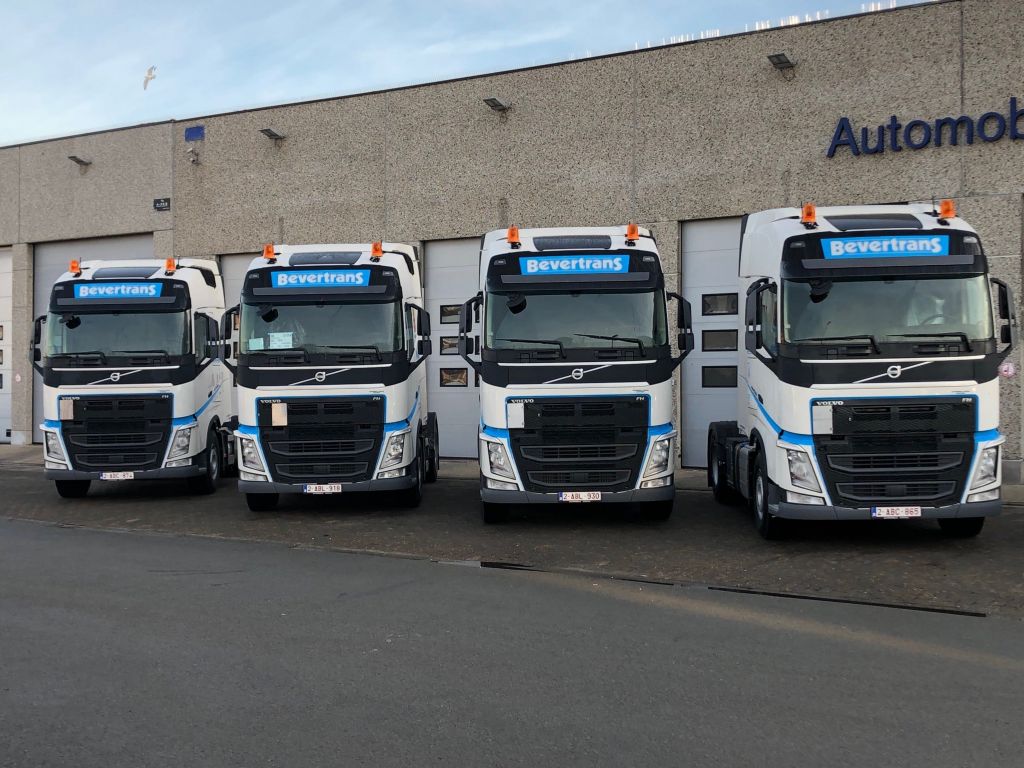 Bevertrans investeert in 10+10+10 FH-trekkers van Volvo Trucks