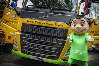 Volvo FH - Thomas Hardie Commercials Demonstrator