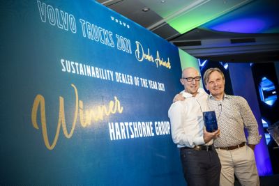 (l-r) Ian Middleton, Managing Director of Hartshorne Group, receives the Sustainability Award from Christian Coolsaet, Managing Director of Volvo Trucks UK & Ireland.
