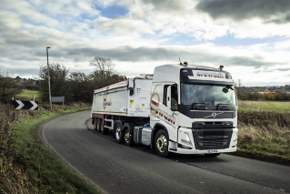 Volvo FM Globetrotter Lite - Erewash Commercials