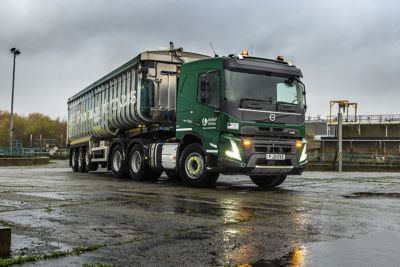 United Utilities has added two new FMX 6x4 tractor units to the growing number of Volvos on its fleet. 