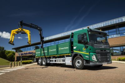 Travis Perkins plc is investing in approximately 170 Volvo FM 330 6x2 rear-steer rigids, for delivery between now and the end of 2023.