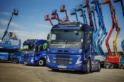 Powered access specialist Nationwide Platforms has taken delivery of two Volvo FM Electric 4x2 tractor units.