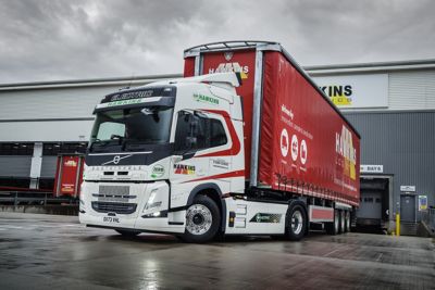 Hawkins Logistics has taken delivery of two new Volvo FM Electric 4x2 tractor units.