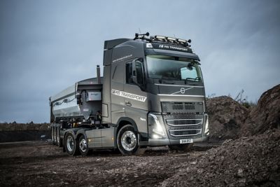 RS Transport has taken delivery of a new Volvo FH 540 Globetrotter 6x2 tractor unit and two Volvo FMX 8x4 rigid tippers.
