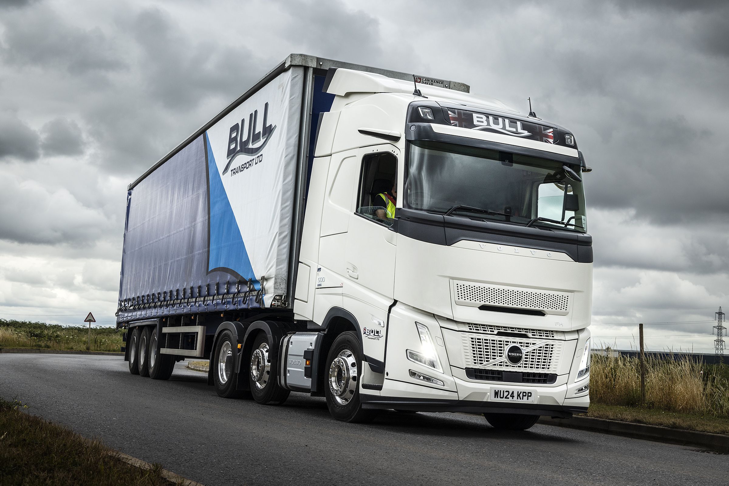 JP Bull Transport leads the charge with delivery of first Volvo FH Aero in Wales