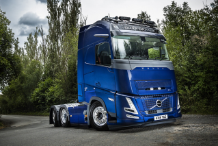 Volvo FH Aero - Axis Logistics