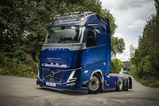 Volvo FH Aero - Axis Logistics