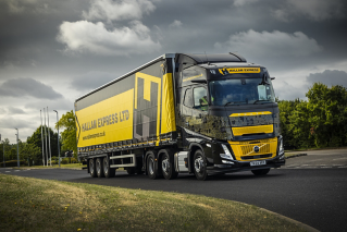 Volvo FH Aero - Hallam Express