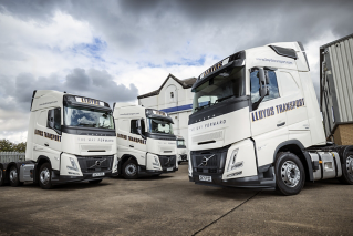 Volvo FH Aero - Lloyds Transport
