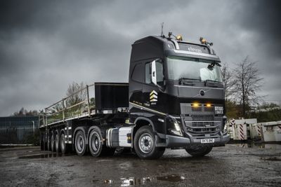 Elevas has acquired three Volvo FH16 780 6x4 tractor units, all plated for 150-tonne operation.