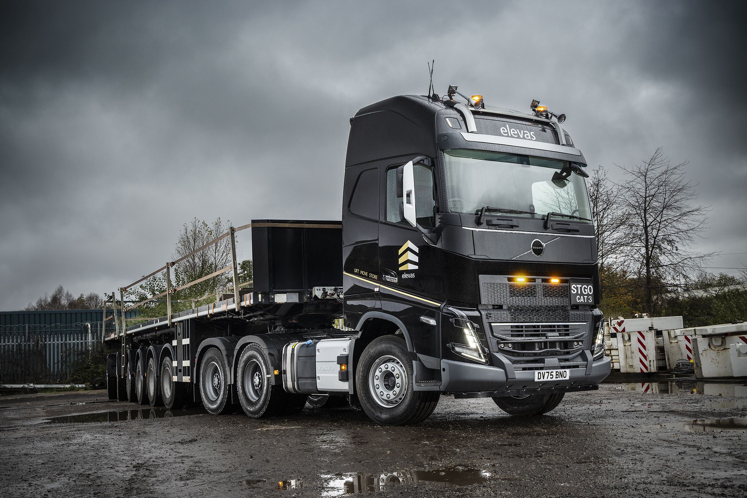 Elevas expands heavy haulage fleet with three Volvo FH16 780 tractor units