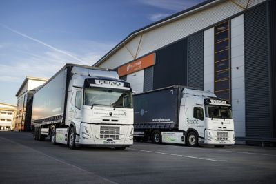 Fenn Logistics has taken delivery of two new Volvo FM Electric 4x2 tractor units.  