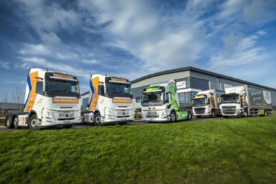 Alliance Flooring Distribution has acquired 11 new FH Aero 460 6x2 tractor units.