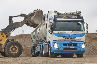 Volvo FMX - Collins Earthworks