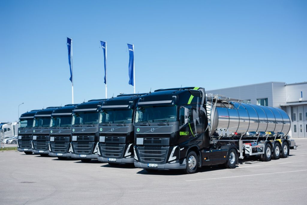 Uue veokisarja esimesed uue põlvkonna Volvo FH veokid jõudsid Eestisse