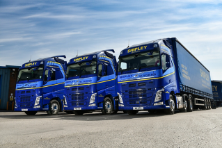 Volvo FH - Shipley Transport Services