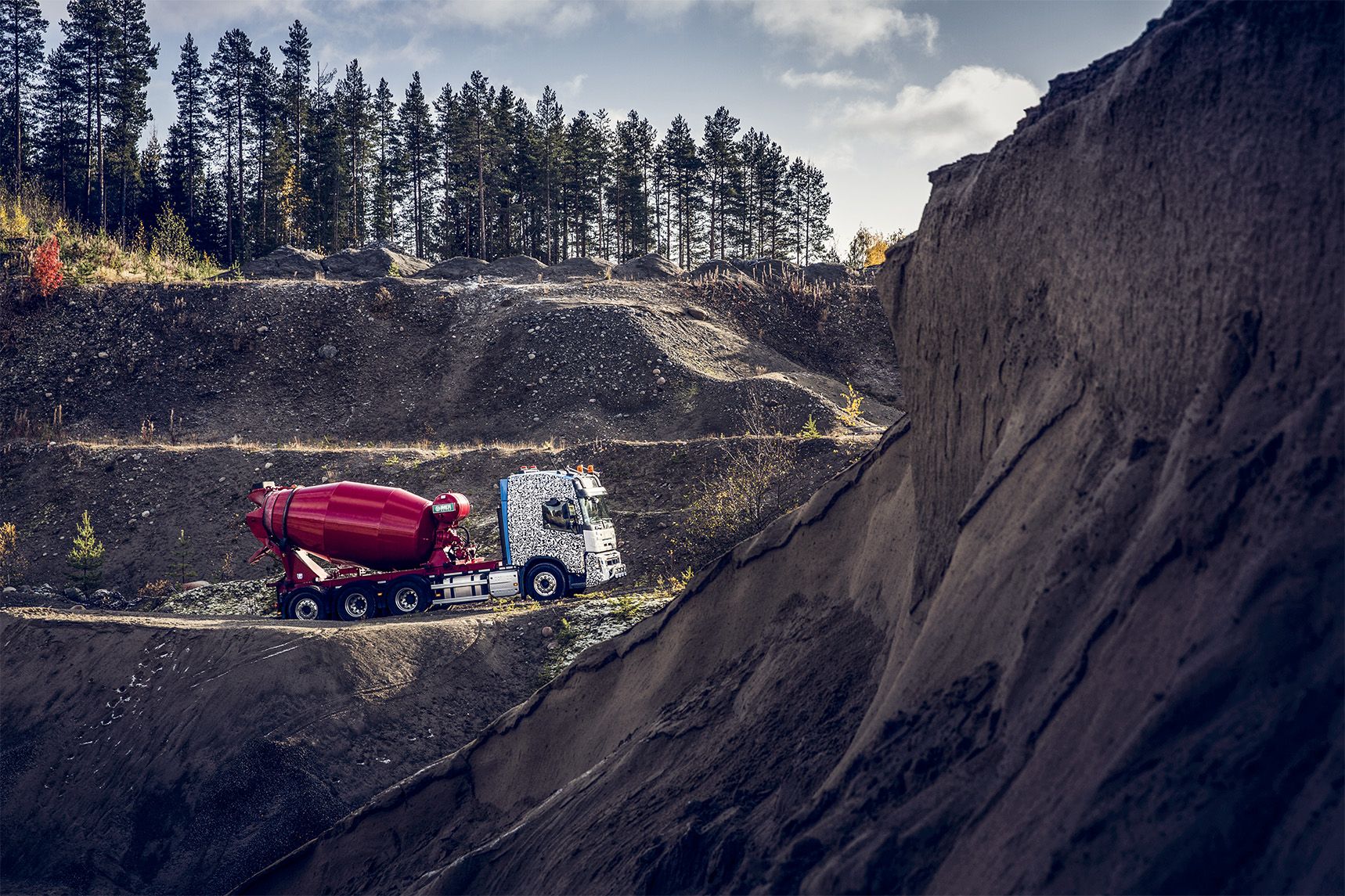 Volvo FMX kör vid Renströmsgruvan nära Skellefteå