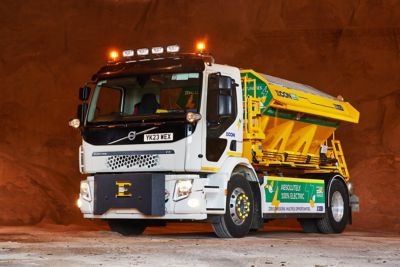 A Volvo FE Electric 4x2, mounted with Econ’s new Electric Quick Change Body (E-QCB) system, which offers gritter, tipper and cage tipper options.